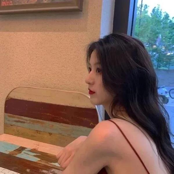 35岁的少女 封面